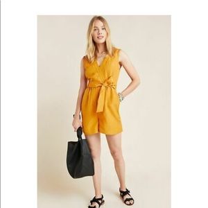 Anthropologie Maeve gold romper in size 6 in EUC